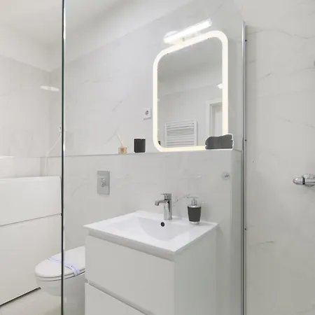 Bence * بودابست